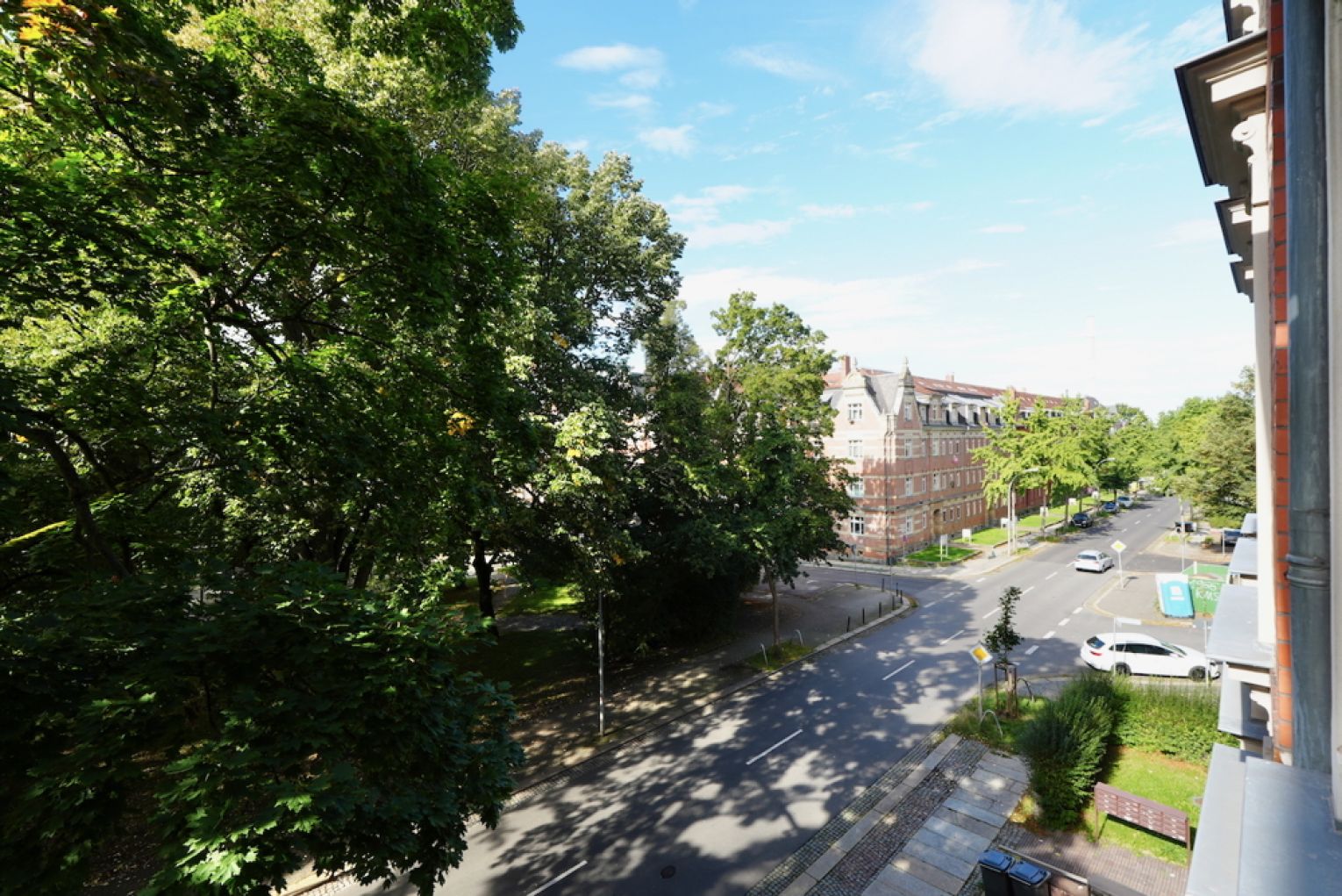 2 Zimmer • mit Balkon • neu saniert • Einbauküche möglich • Stellplatz • in Chemnitz • zur Miete