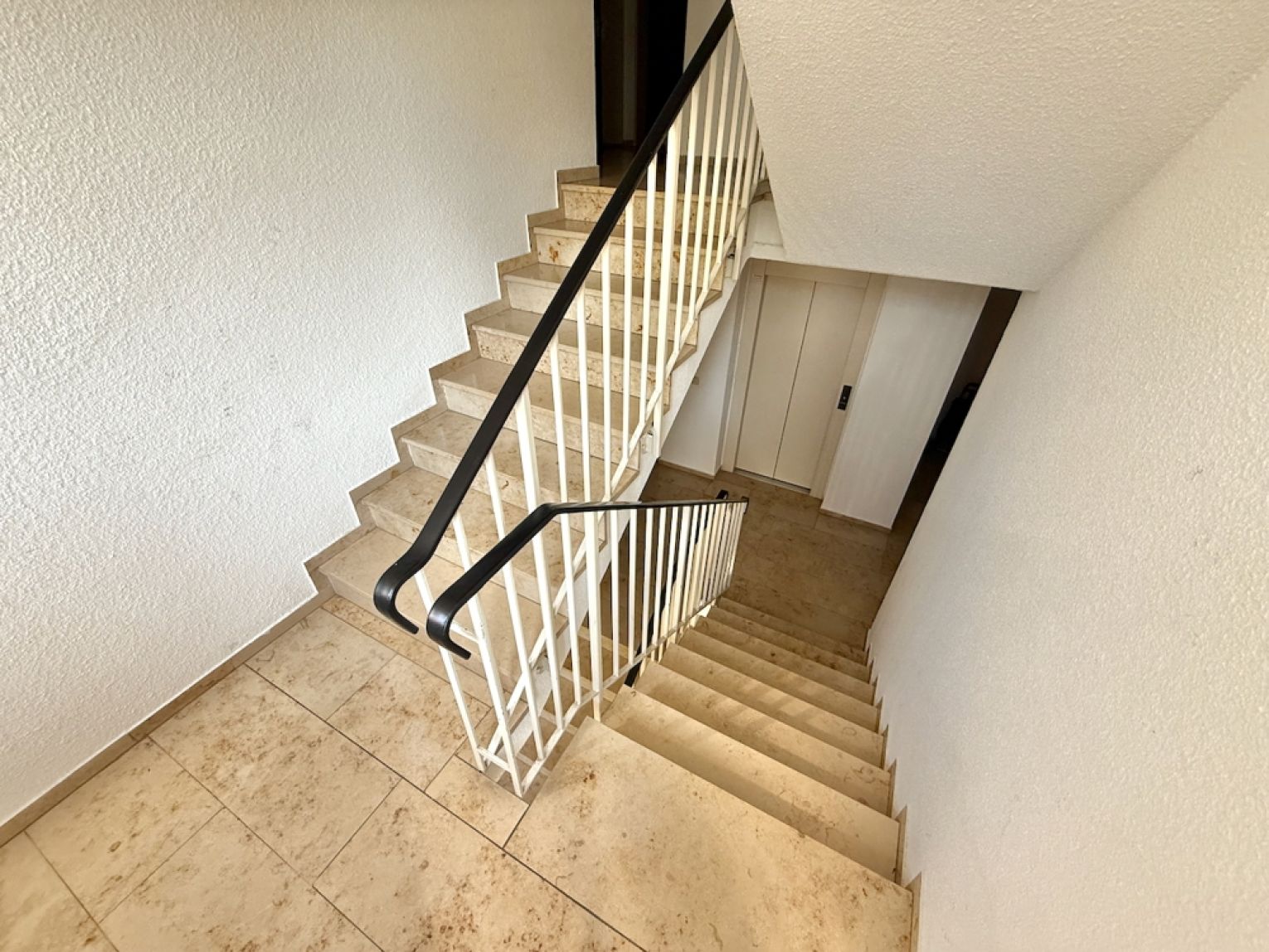 1-Zimmer • Chemnitz • Uni-Nähe • Einbauküche • Balkon • Studenten-Wohnung • Lutherviertel
