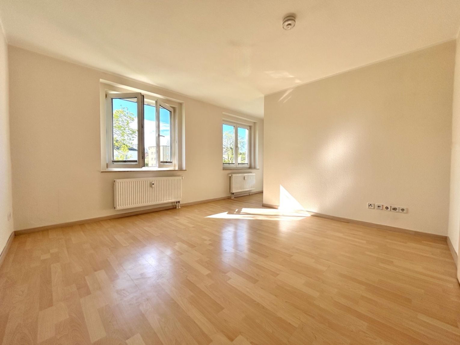 1-Zimmer Wohnung in Gablenz • Balkon • schöne Lage • Einbauküche • zur Miete • Chemnitz