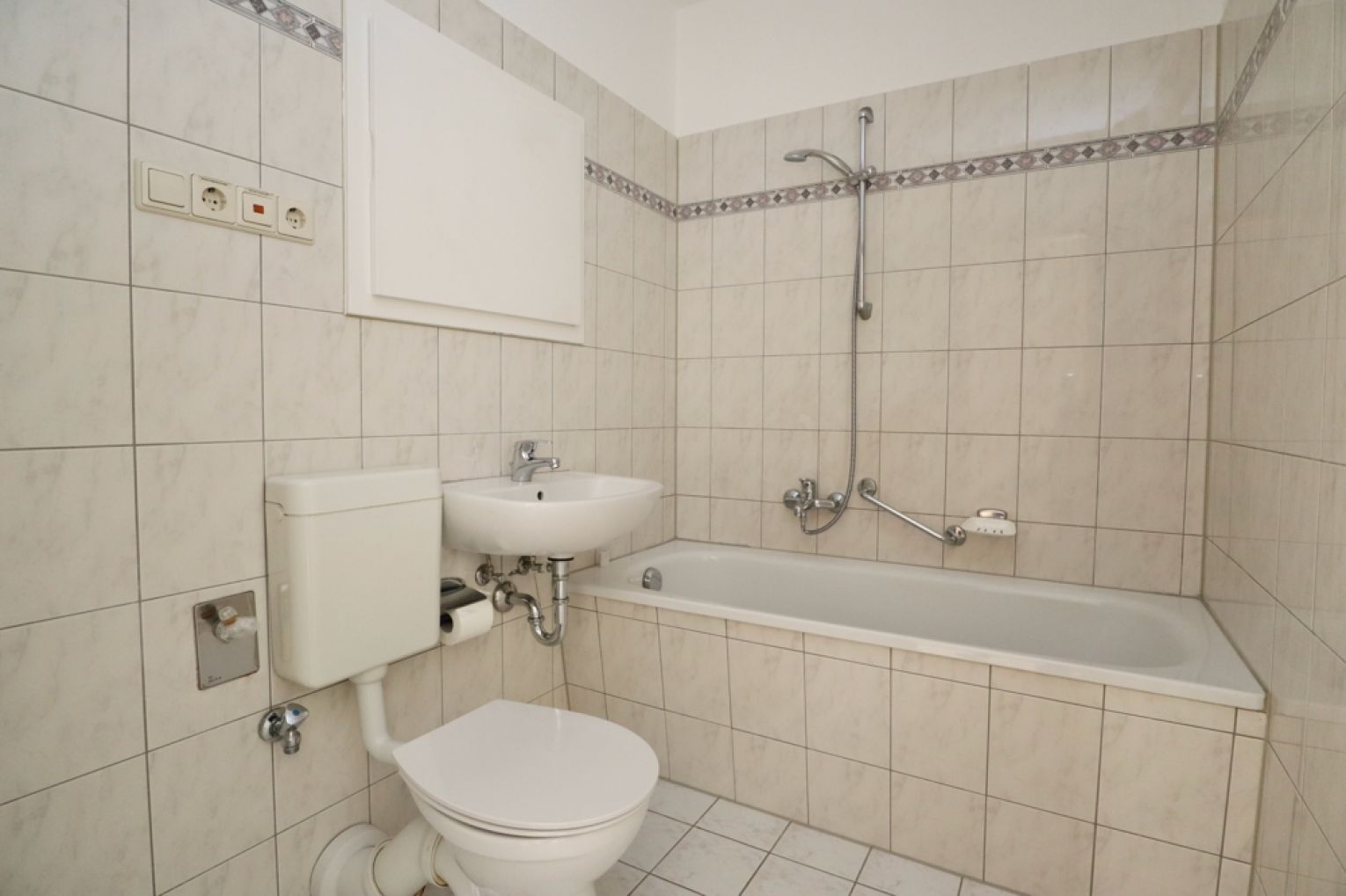1,5-Zimmer Wohnung • in Kappel • Einbauküche • Wanne • Besichtigungstermin vereinbaren !