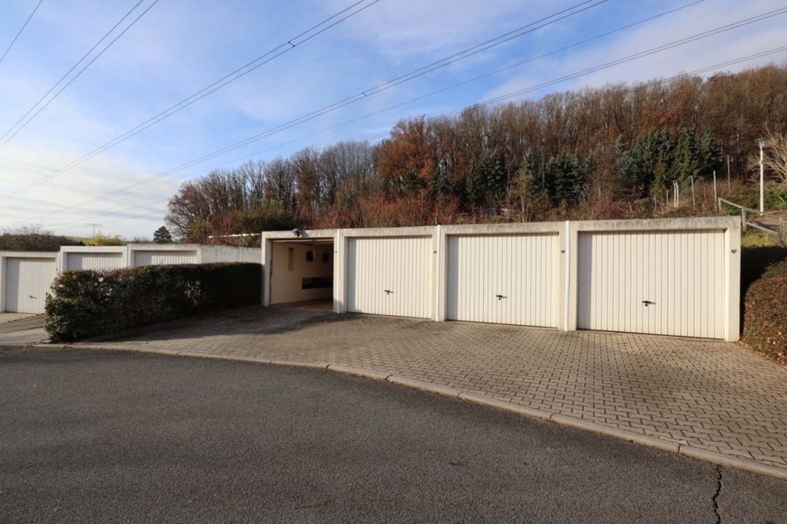 4-Zimmer • mit Balkon • Einbauküche • Abstellraum • Garage + Stellplatz • Zwickau • zur Eigennutzung