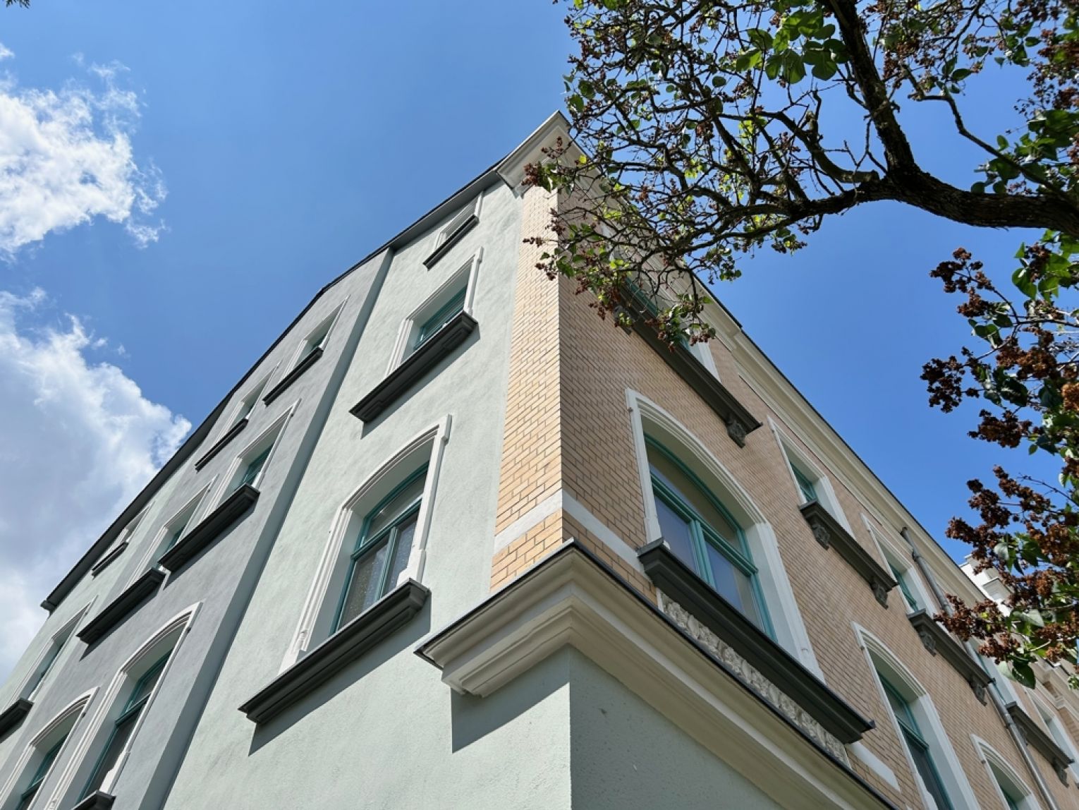 zur Miete • Altendorf • 2-Zimmer-Wohnung • mit Balkon • Tageslichtbad • EBK • schnell anrufen!