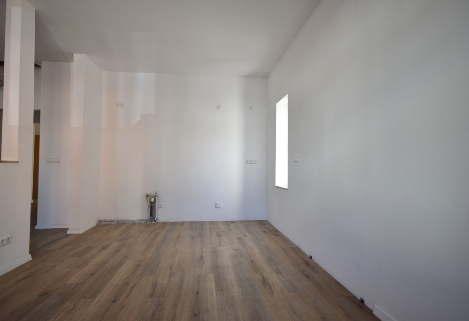 TOP • 5-Zimmer • Balkon • Bad mit Wanne & Dusche • Hochparterre • moderne offene Küche • Stellplatz