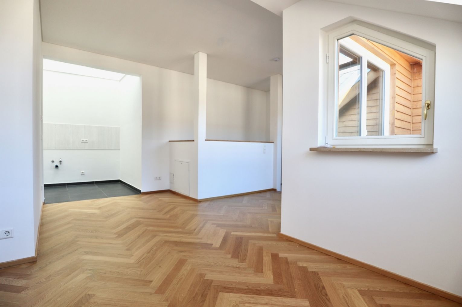 Loggia • Chemnitz • Tageslichtbad • 2-Raum Wohnung • offner Wohn-und Essbereich • zur Miete