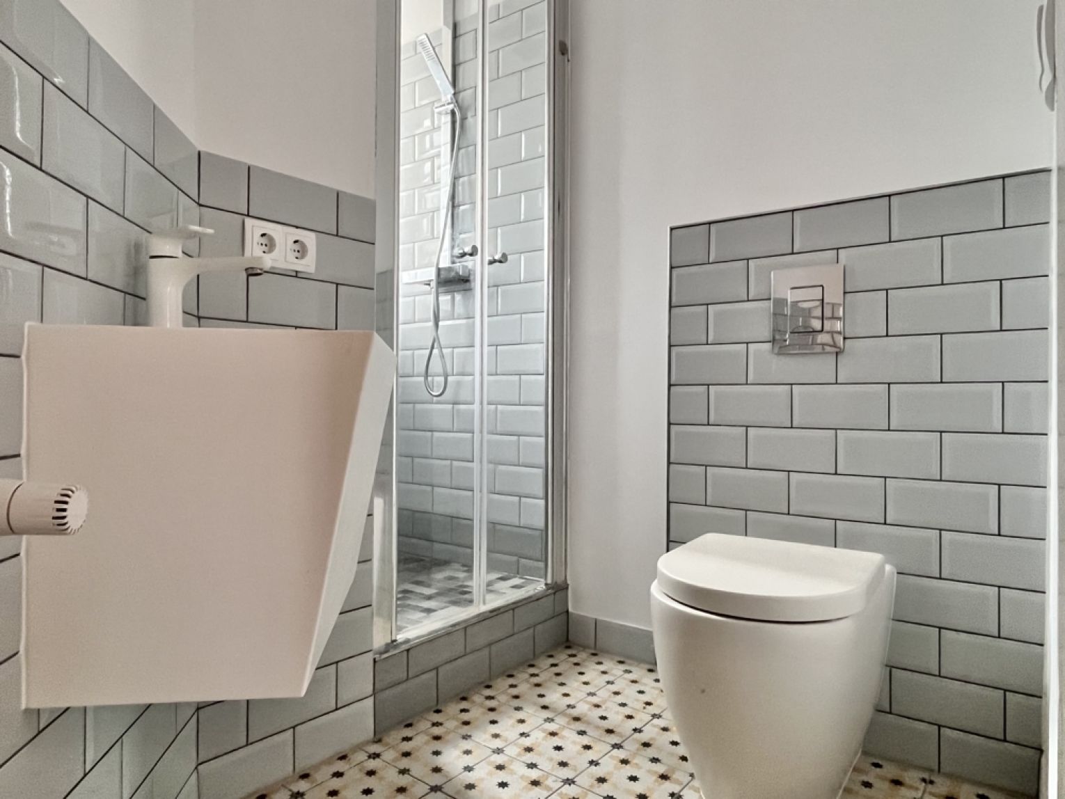 4-Raum Wohnung • Sonnenberg  • Balkon • in Chemnitz • jetzt anrufen • Altbau • Tageslichtbad