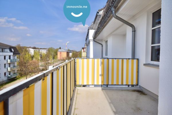 sonnige 2-Raum Wohnung • LIFT • großer Balkon • Einbauküche • Tiefgarage • Schloßchemnitz • Laminat