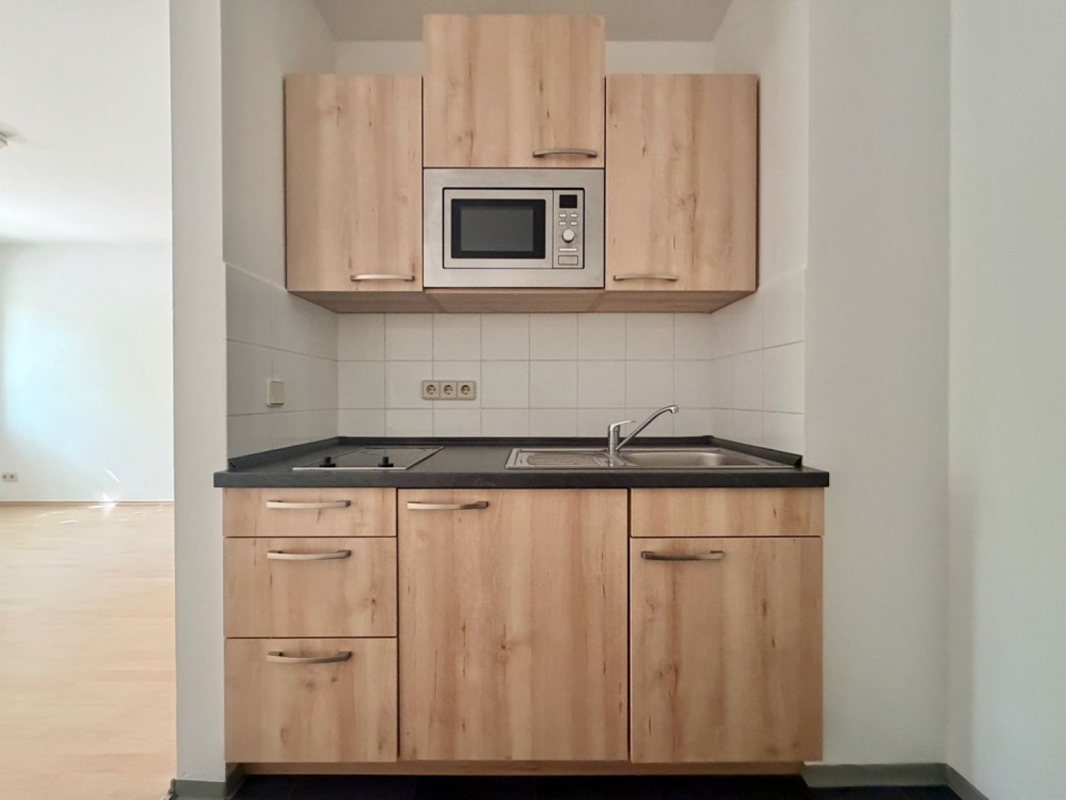 Einbauküche • 1 Zimmer • Uni nah • Wohnung • zur Miete • in Chemnitz • sei schnell !