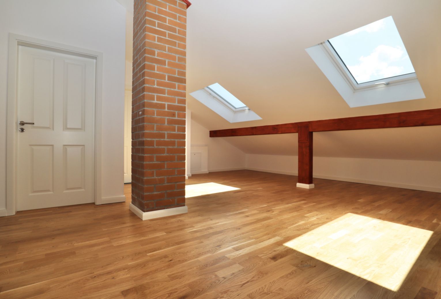Sonnenberg • Maisonette • Chemnitz • Erstbezug • Fußbodenheizung • Balkon • Dachgeschoss • zur Miete