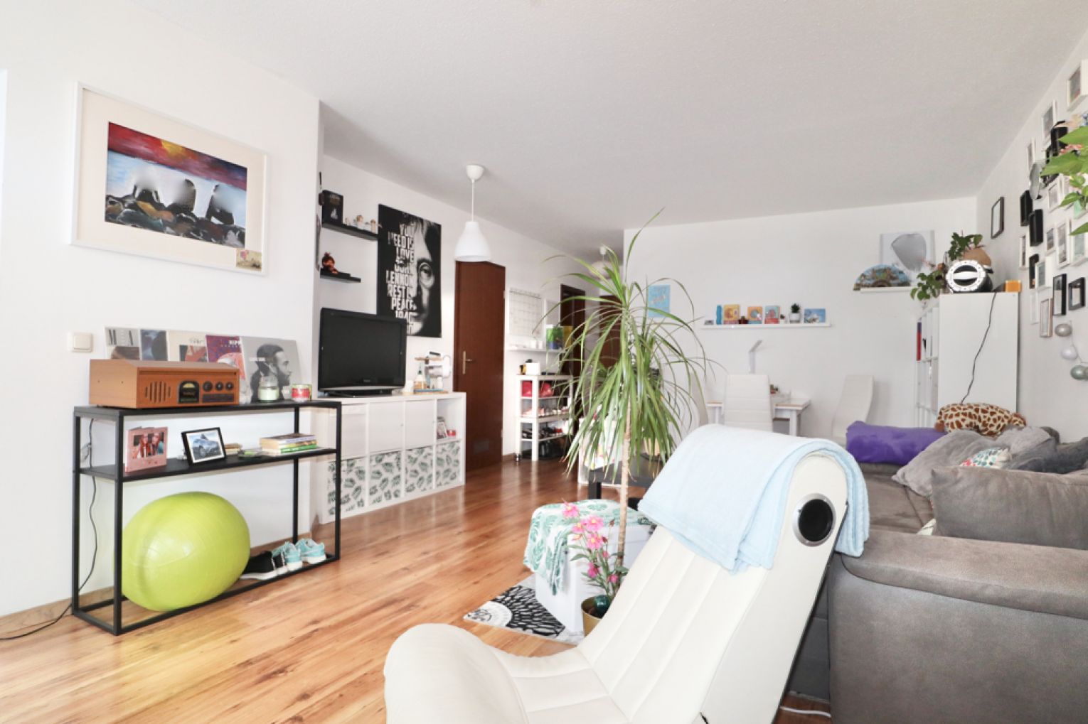 Altendorf • Balkon • Einbauküche • in Chemnitz • Tiefgarage • 2-Raum Wohnung