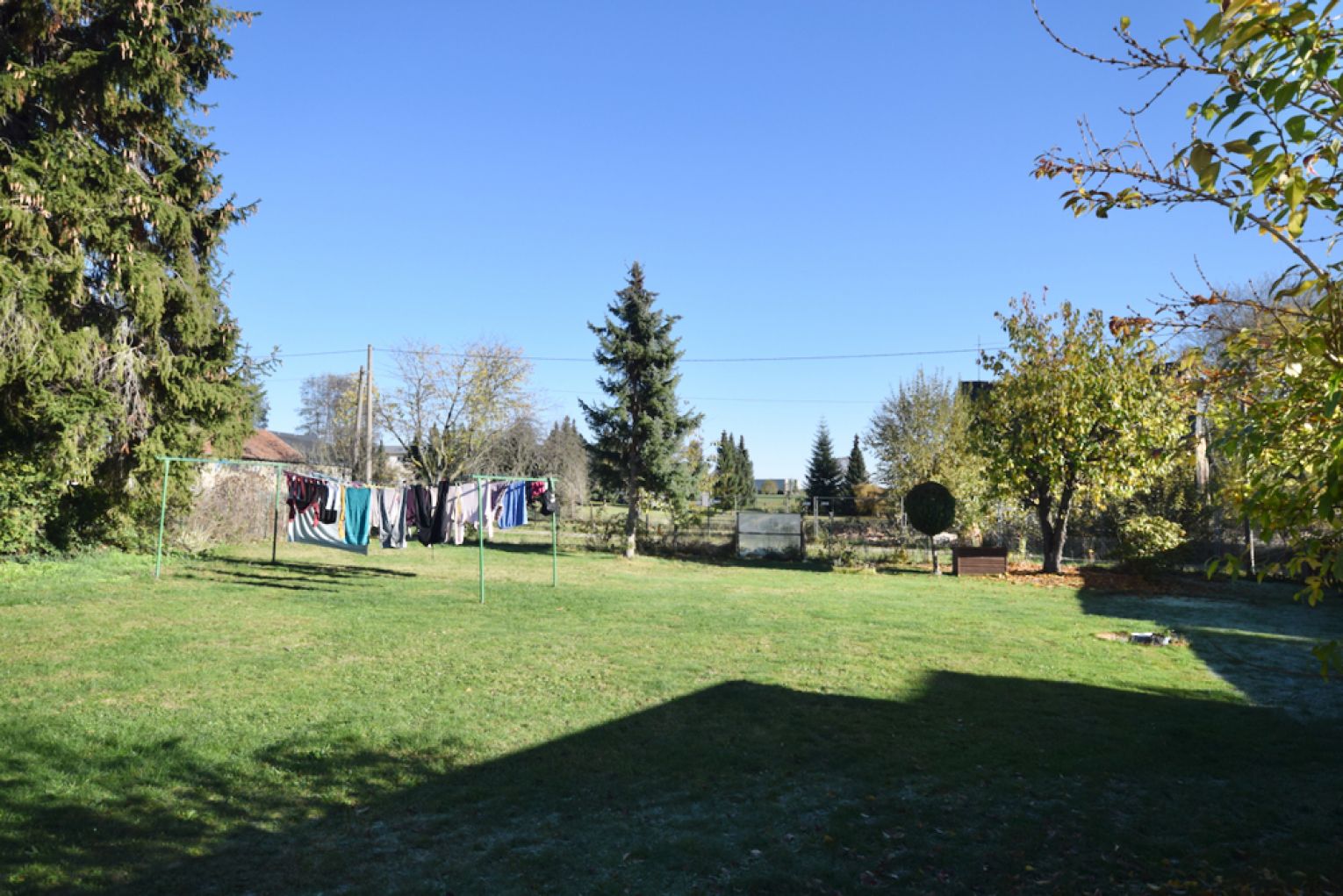 2-Zimmer Wohnung in Wittgensdorf • Dachgeschoss • Bad mit Dusche • offene Küche • Garten • Parkplatz