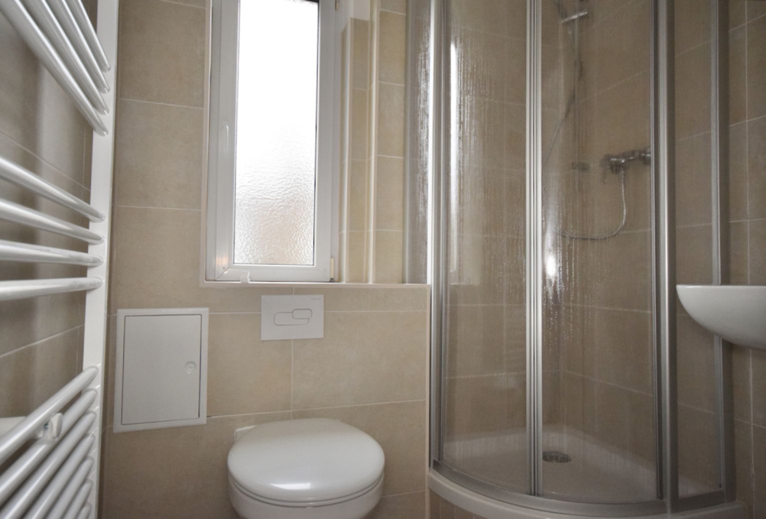 Tageslichtbad mit Wanne • Balkon • saniert • 4 Raum • Sonnig • Stellplätze! • Besichtigungstermin!?