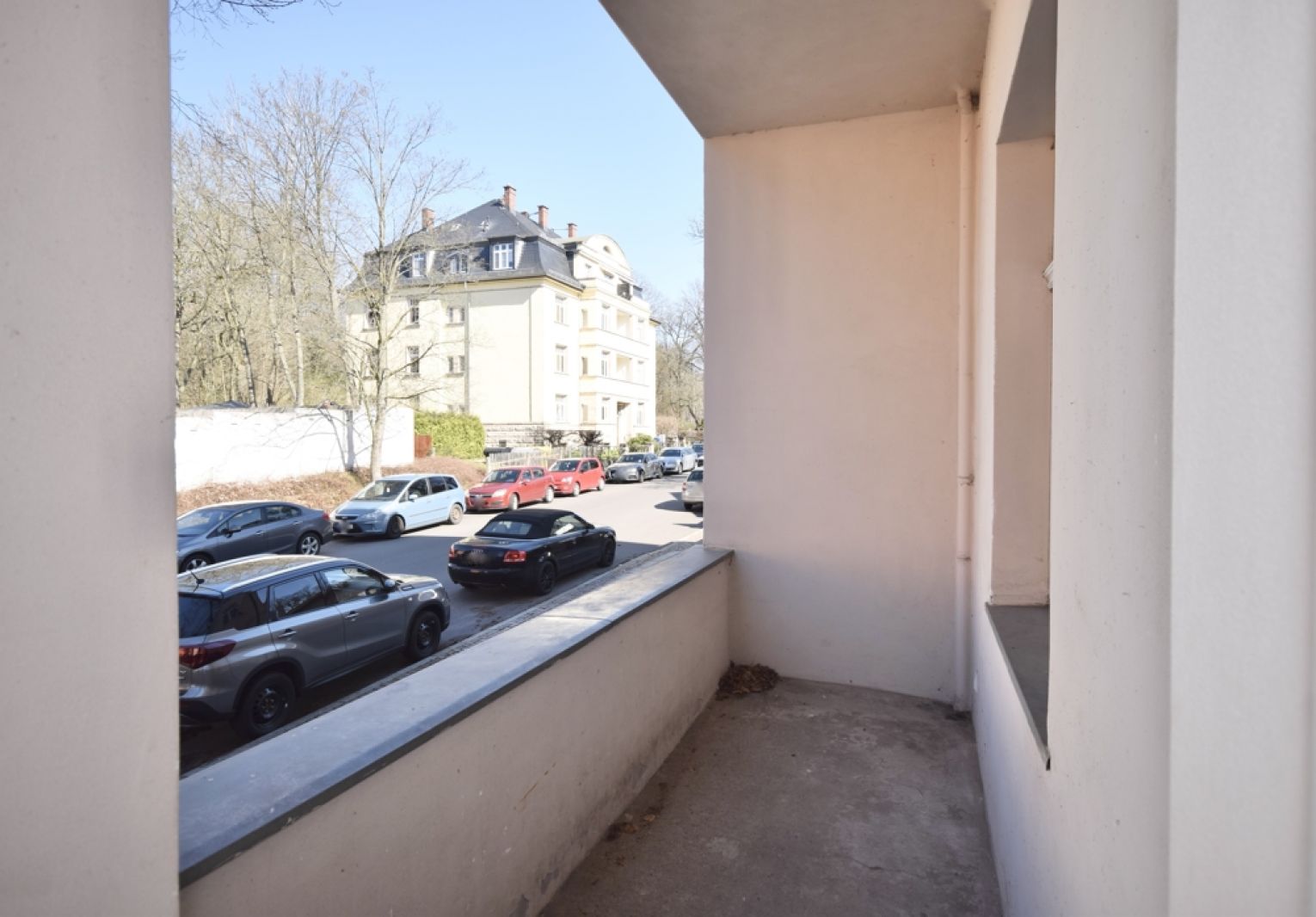 TOP • 5-Zimmer • Balkon • Bad mit Wanne & Dusche • Hochparterre • moderne offene Küche • Stellplatz