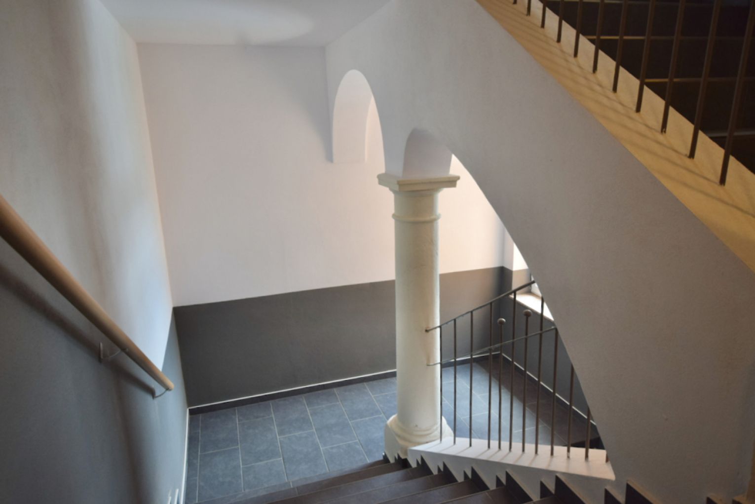 TOP! • Balkon • 2 Zimmer • helle Wohnküche • modernes Tageslichtbad mit Wanne • Zentrumsnah • Mieten - Foto 5