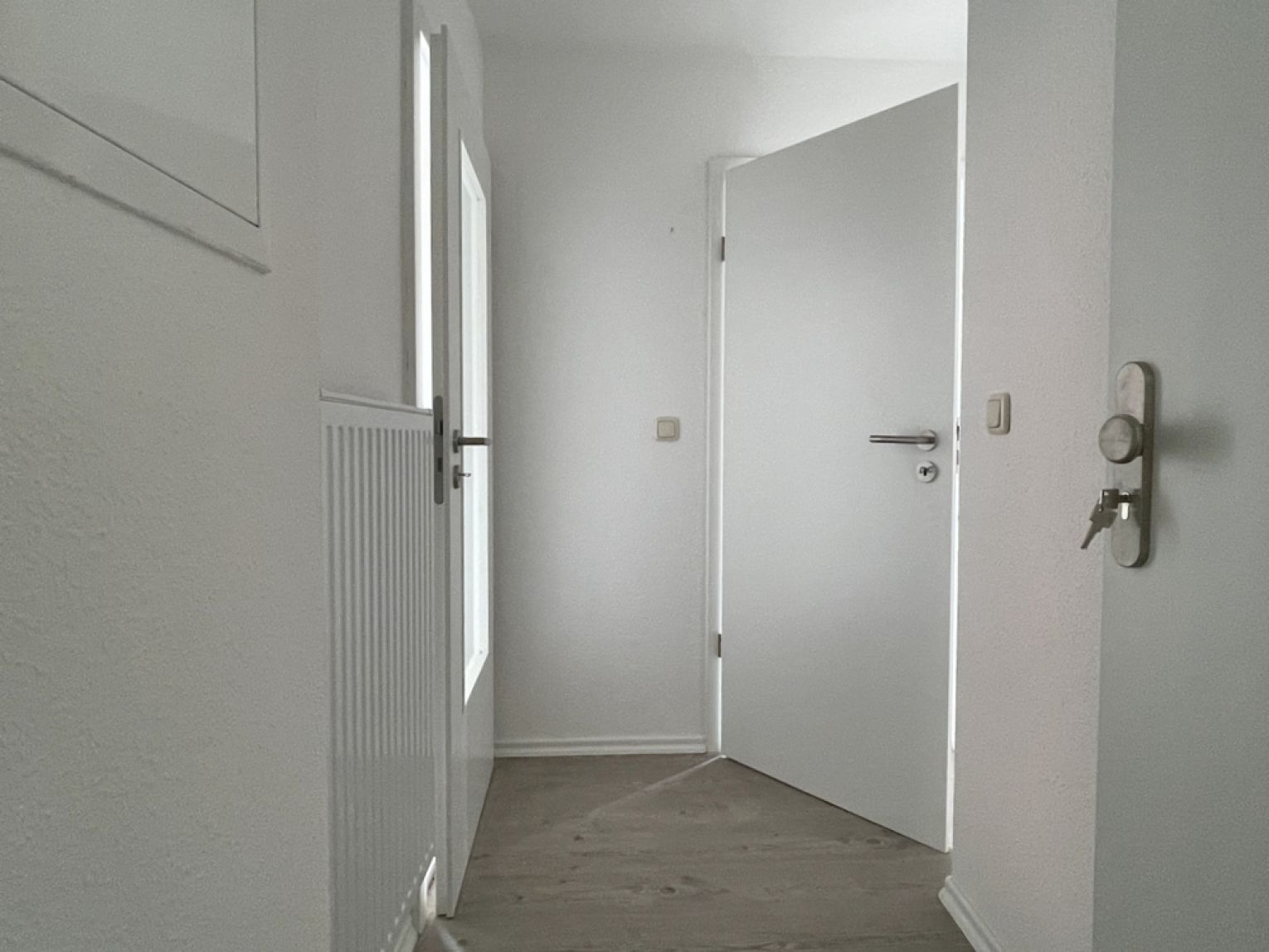 2-Zimmer • Laminat • Tageslichtbad mit Dusche • große Wohnküche • Stellplatz • jetzt anschauen