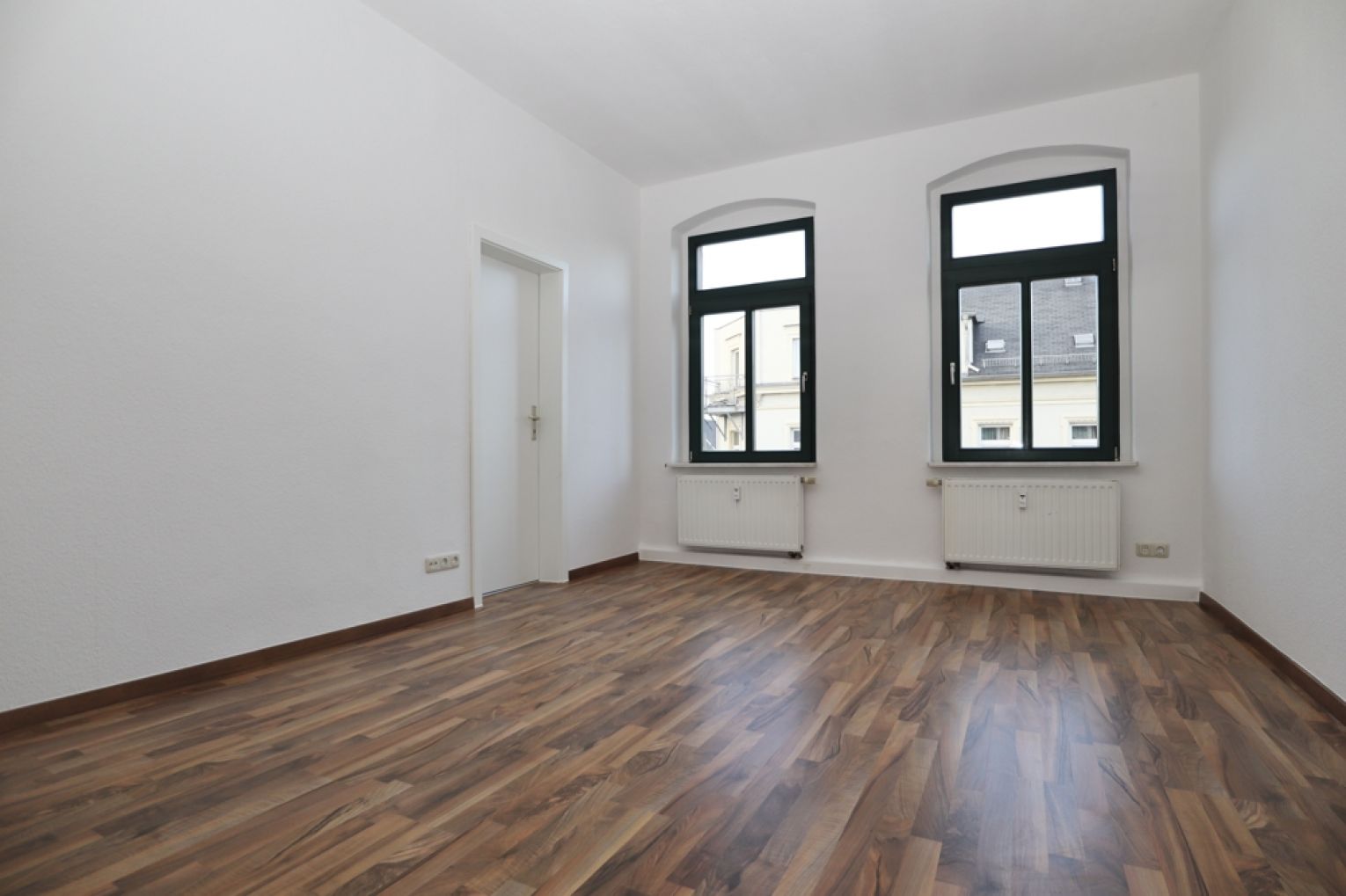 4-Zimmer Wohnung in Chemnitz • Einbauküche • 2 Bäder • Lutherviertel • Balkon • jetzt anrufen