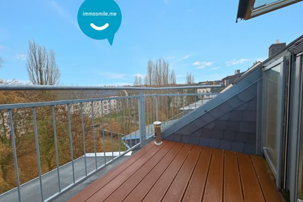 2,5-Raum Wohnung • Einbauküche •mit Balkon • Kaßberg • Dachgeschoss • Mieten • Termin vereinbaren