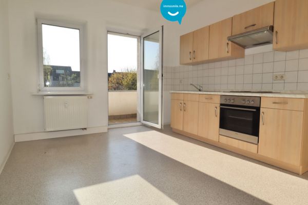 Kaßberg • 3-Zimmer • Sonnenbalkon • Tageslichtbad • Laminat • Einbauküche • Stellplatz • Anschauen!?