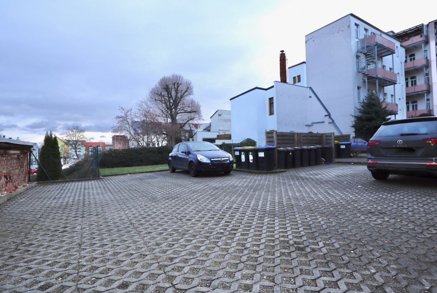 Jetzt kaufen • Eigentumswohnung • Zwickau • langfristig vermietet • Balkon • 2 Zimmer • Stellplatz