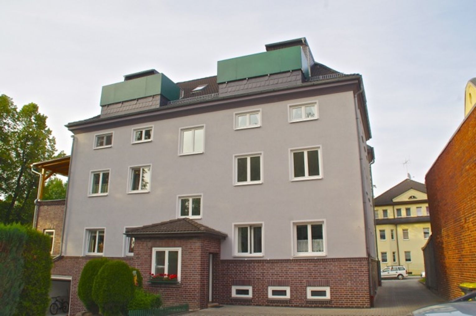 NEU SANIERT • Küchwald • offene Küche • 1,5-Zimmer-Wohnung • mit Einbauküche • Stellplatz - Photo 4