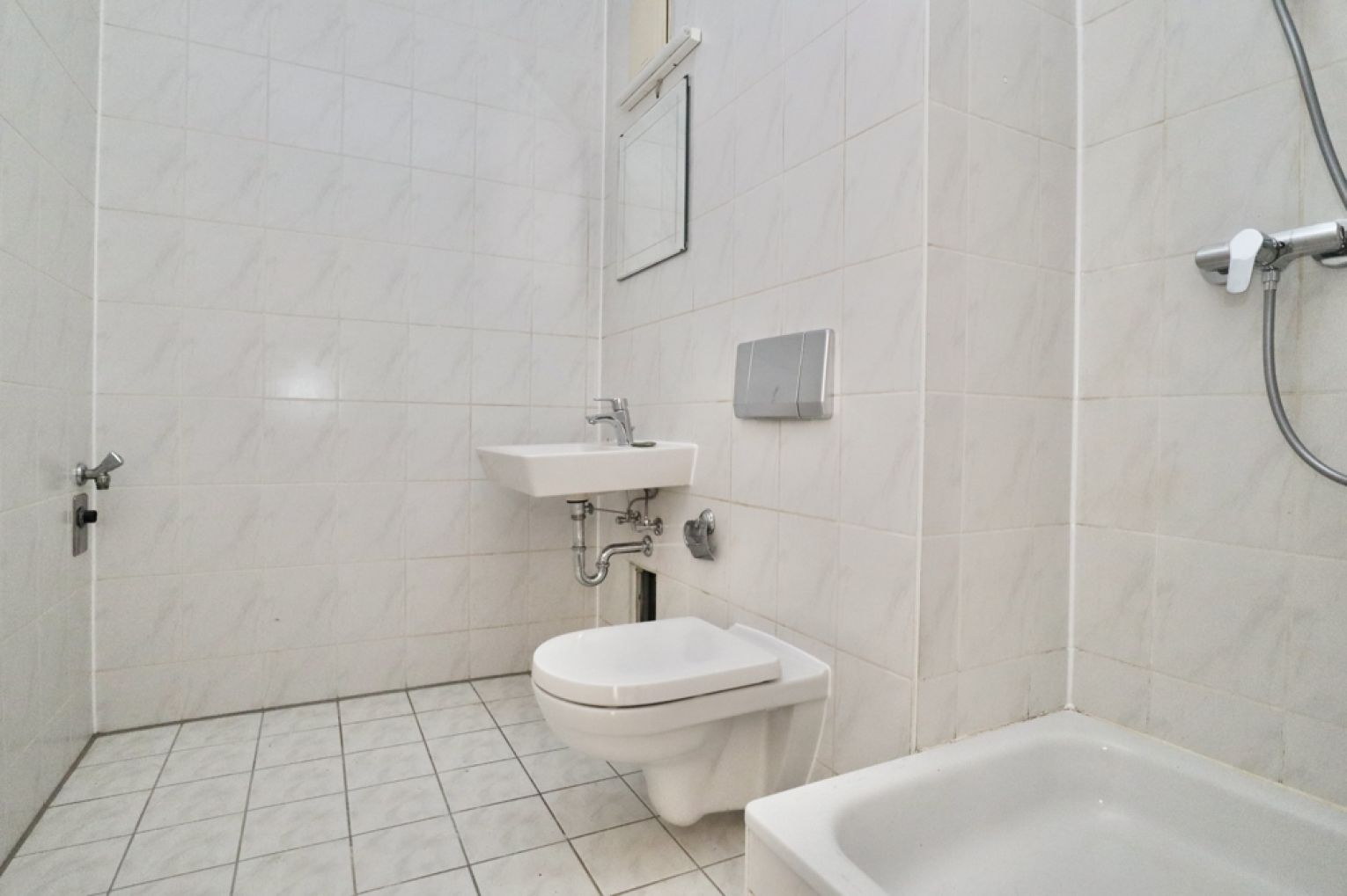 1-Zimmer • Chemnitz • Uni-Nähe • Einbauküche • Balkon • Studenten-Wohnung • Lutherviertel