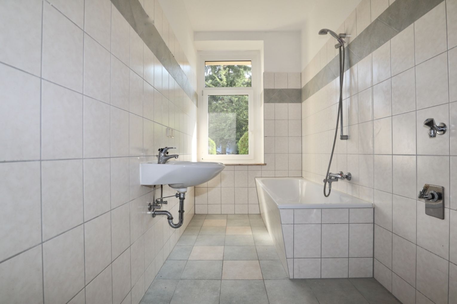 Fußbodenheizung • Terrasse • im Lutherviertel • 2-Raum Wohnung • Chemnitz • Tageslichtbad