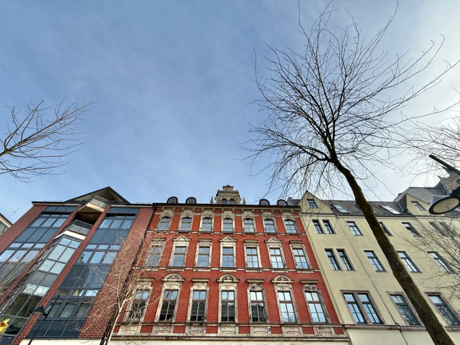 2 Zimmer • im Dachgeschoss • mit Oberlicht • Tiefgarage möglich • im Zentrum • Chemnitz • zur Miete