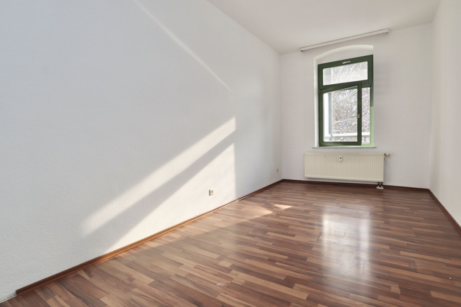 Balkon • Einbauküche • Schloßchemnitz • 2-Raum Wohnung • Chemnitz • Tageslichtbad • jetzt mieten
