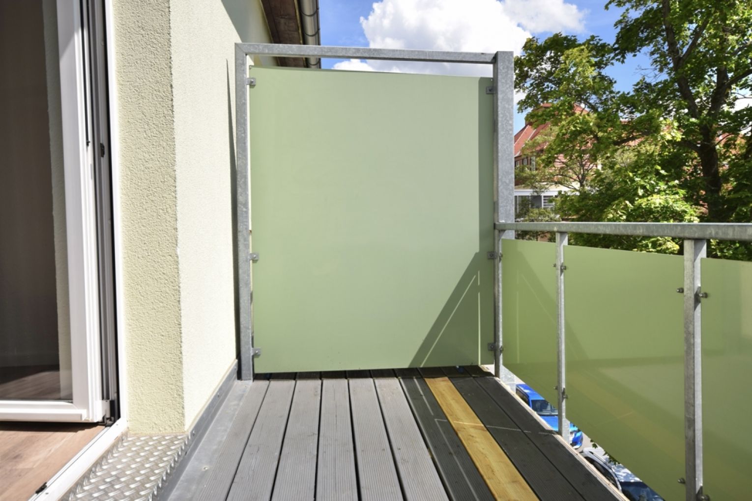4 Zimmer • ruhige Lage • neues Bad mit Wanne & Dusche • Balkon • Laminat •  • TOP • Mieten