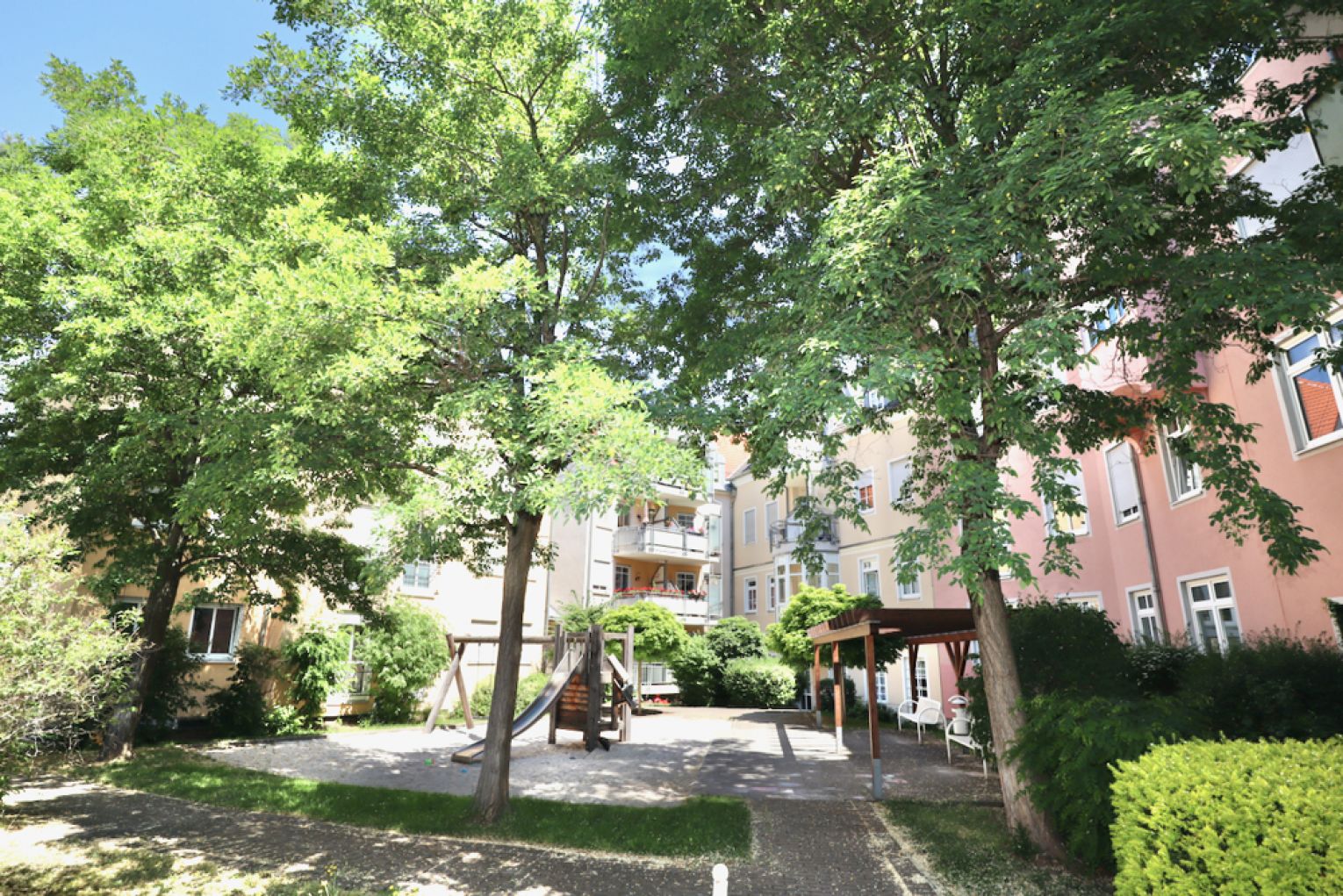 Zentrum • 2-Raum Wohnung • Dachgeschoss • Fahrstuhl • Chemnitz • Stellplatz • zur Miete