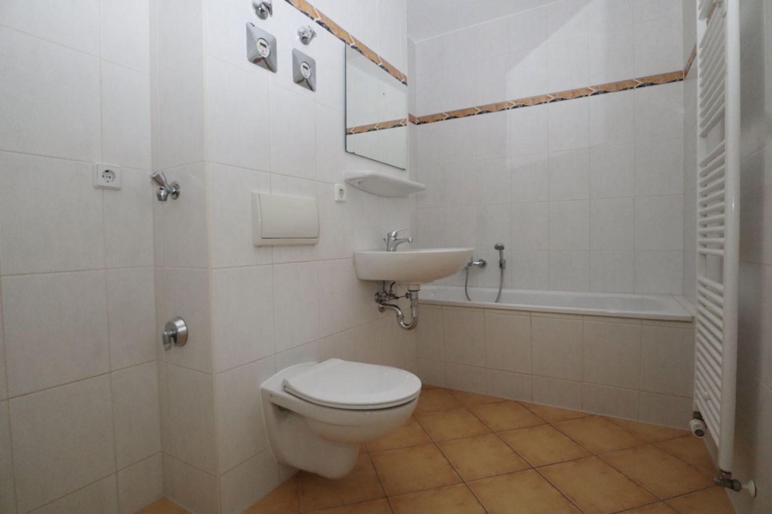 Balkon • 2-Raum Wohnung • Chemnitz • modern & hell • Hilbersdorf • Einbauküche • jetzt anrufen