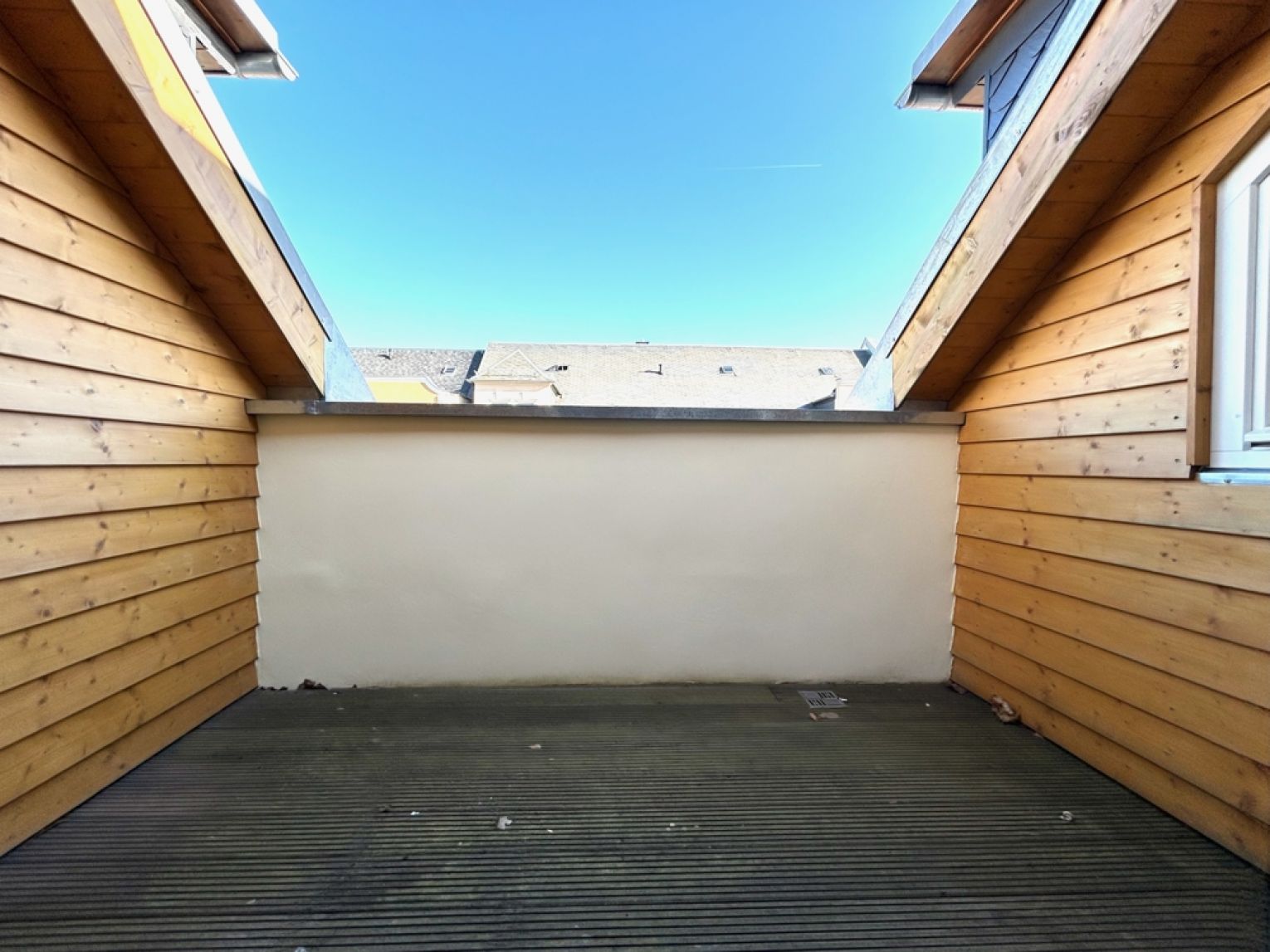 Loggia • Chemnitz • Tageslichtbad • 2-Raum Wohnung • offner Wohn-und Essbereich • zur Miete