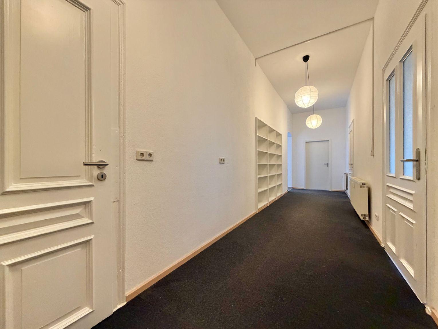 Gewerbe • Büro • Laden • auf dem Kaßberg • perfekt gelegen • Schaufenster • in Chemnitz •  zur Miete