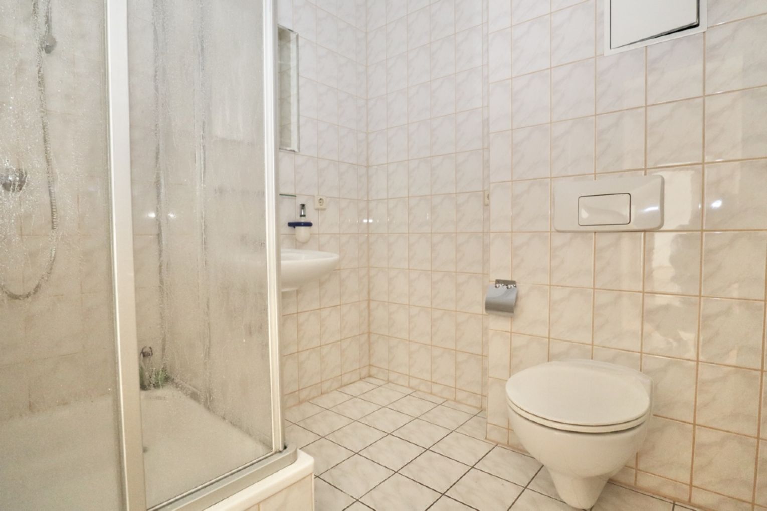 2-Raum • Chemnitz • Einbauküche • Laminat • perfekter Grundriss • schnell sein!!
