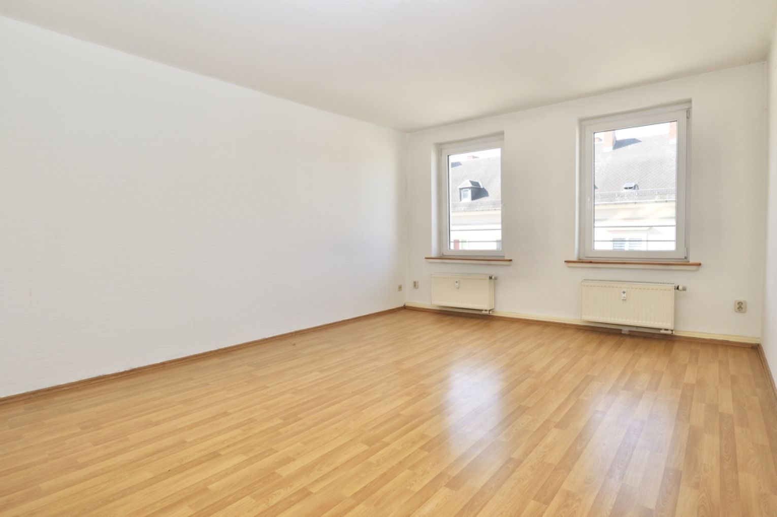 Balkon •  Einbauküche • 3-Raum Wohnung in Chemnitz • Lutherviertel • schnell sein lohnt sich