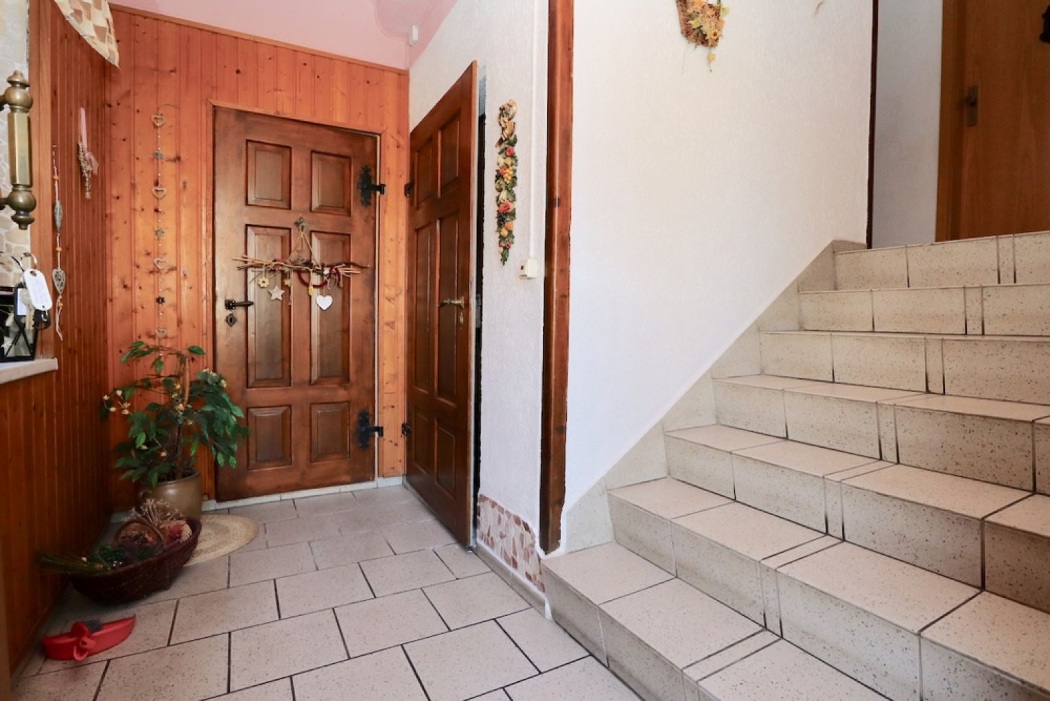 Mehrfamilienhaus • in Frankenberg • teilvermietet • Keller • Dachboden • Garten • mit Carport
