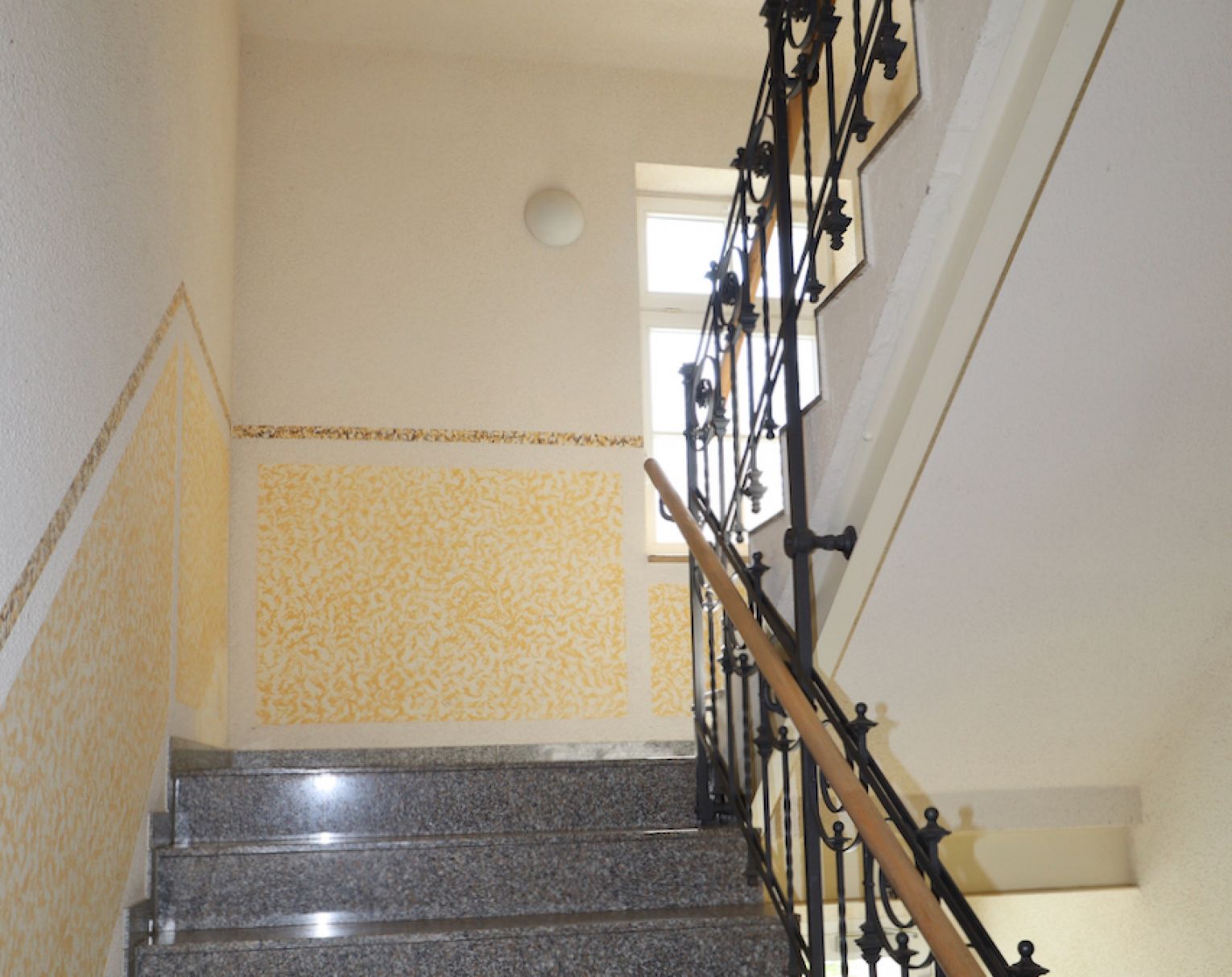 4-Zimmer • zentrale Lage • Wanne und Dusche • Süd-Balkon • Schloßchemnitz •  Küchwald nah