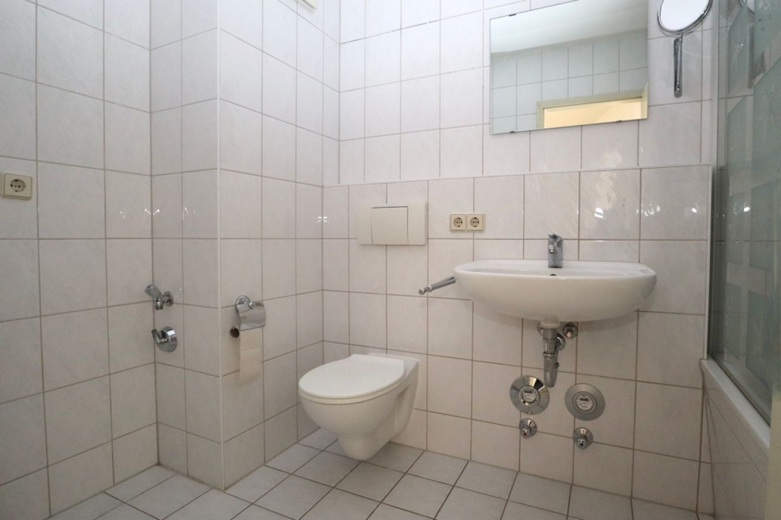 2 Zimmer • individuell • mit Aufzug • Balkon • lichtdurchflutete Räume • mit Stellplatz