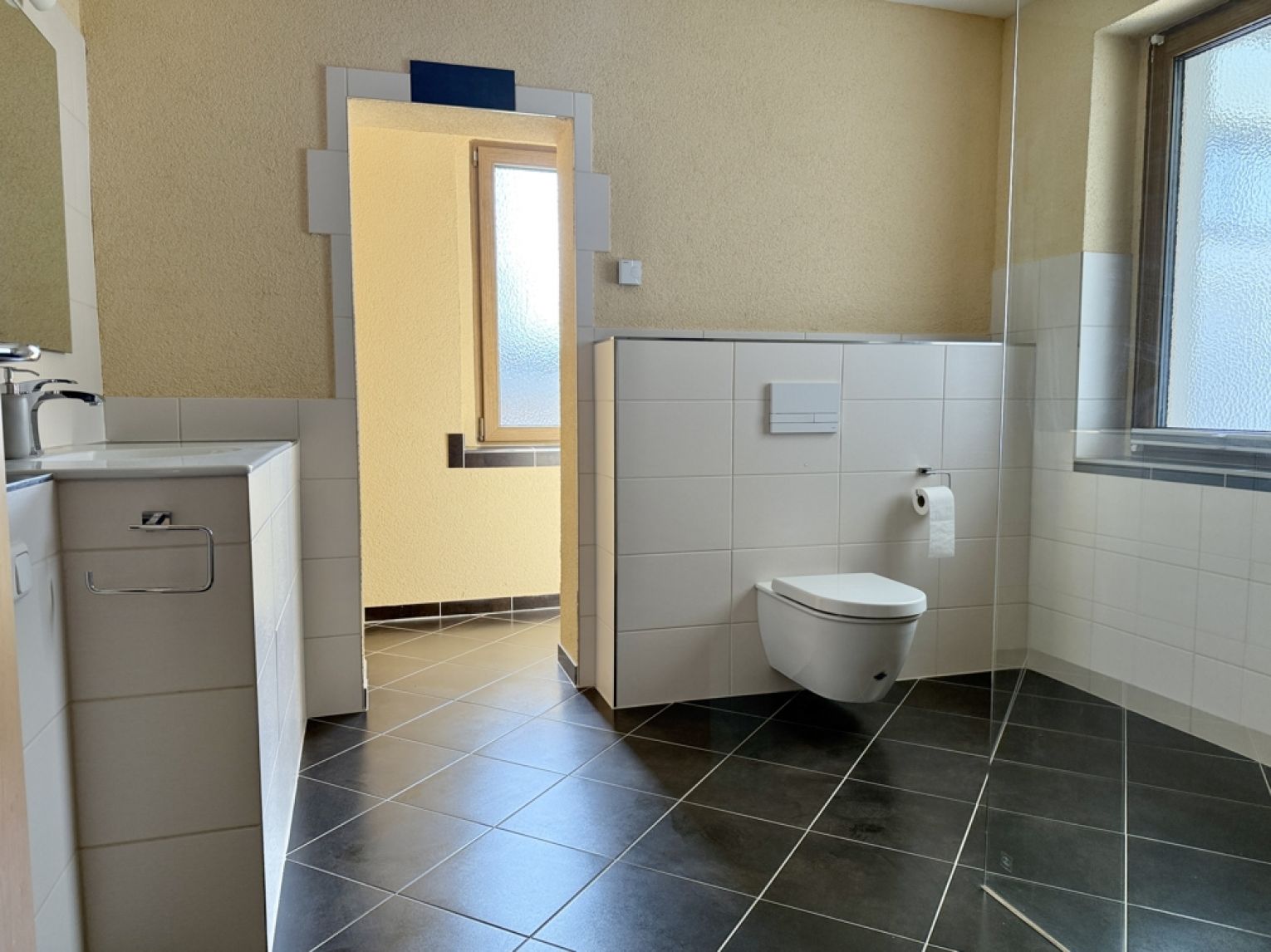 Modernes Bad • große Wohnküche • schöne Stadvilla • Gartennutzung • Stellplatz • Oberlungwitz