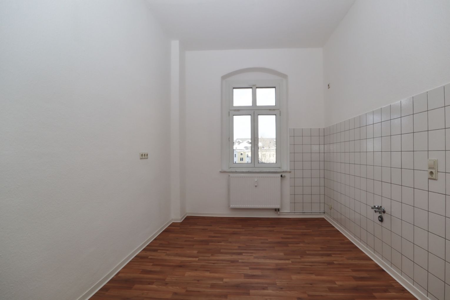 Hilbersdorf • 3-Raum Wohnung • Tageslichtbad • Laminat • Einbauküche • Chemnitz • jetzt anrufen!