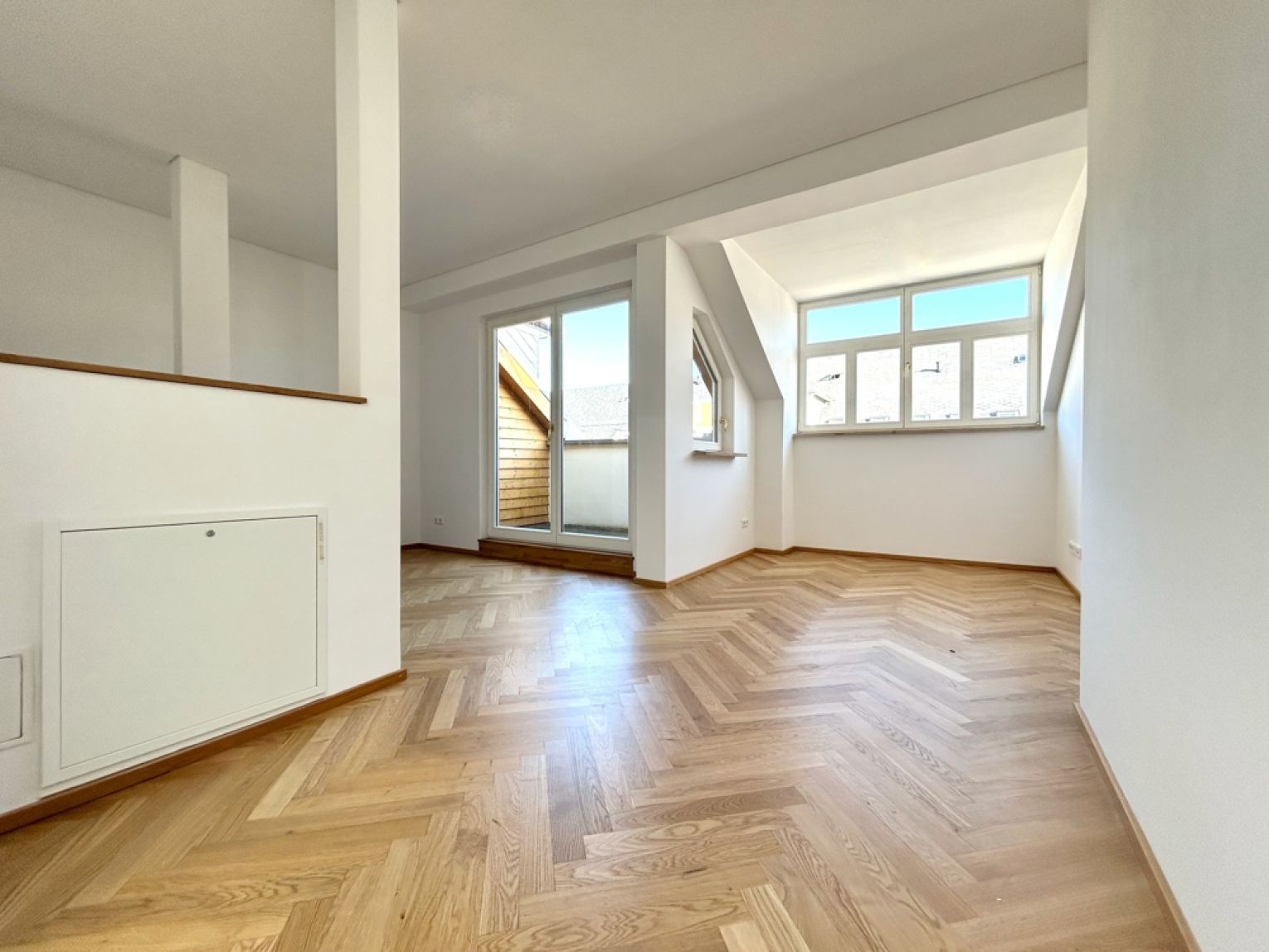 Loggia • Chemnitz • Tageslichtbad • 2-Raum Wohnung • offner Wohn-und Essbereich • zur Miete