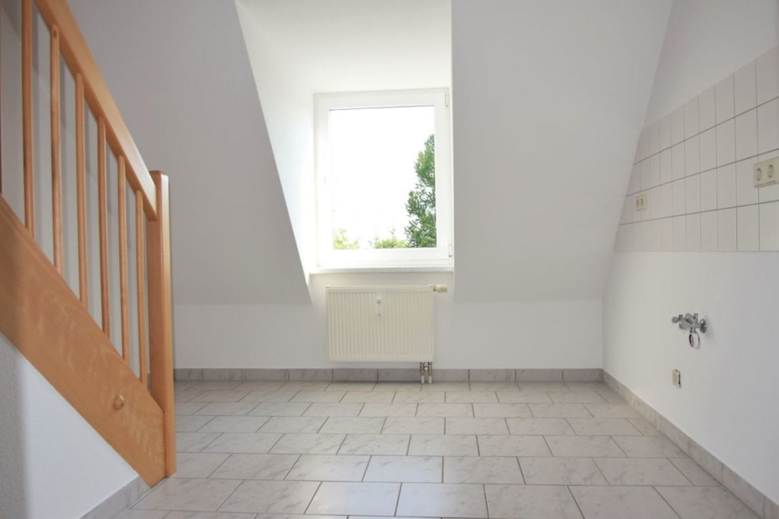 3-Zimmer Wohnung in Chemnitz • Balkon • Maisonette • Wanne • Laminat • schnell sein lohnt sich