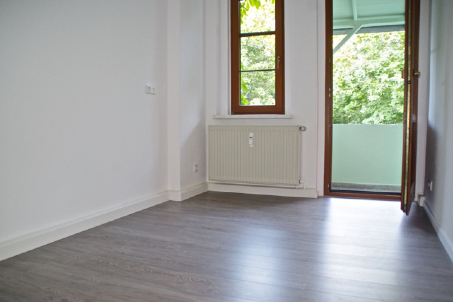 Balkon • 2 Raum Mietwohnung • vom Vormieter • Stellplatz • ruhige Lage • modernisiert • Anschauen!?