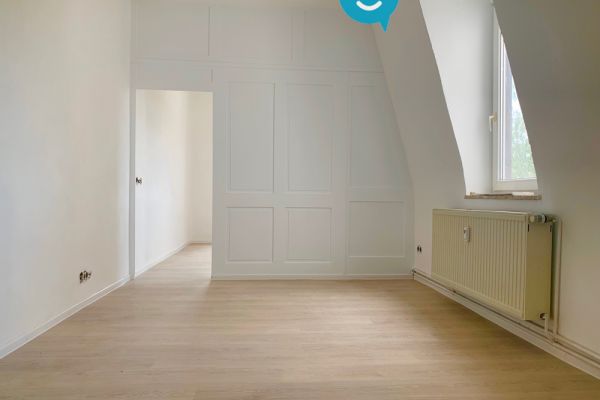 Tageslichtbad • 130 qm • modernes Laminat • 4-5 Zimmer • in Meerane • Mieten !?