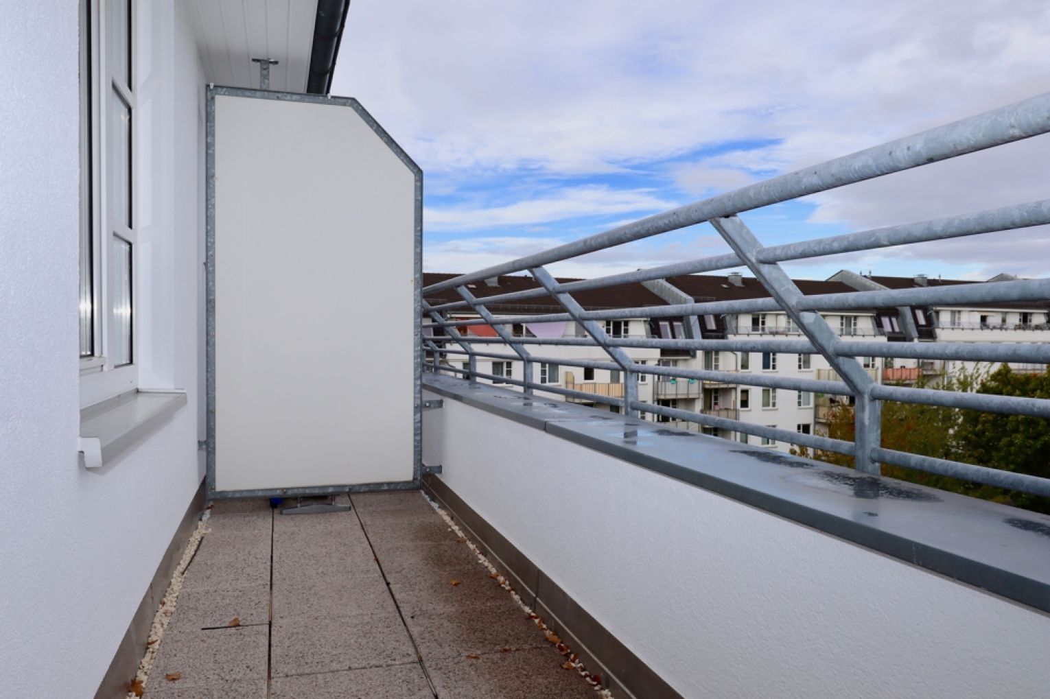 2-Zimmer • ruhige Lage • Aufzug • Balkon • TG-Stellplatz • Schloßchemnitz • AB SOFORT FREI!