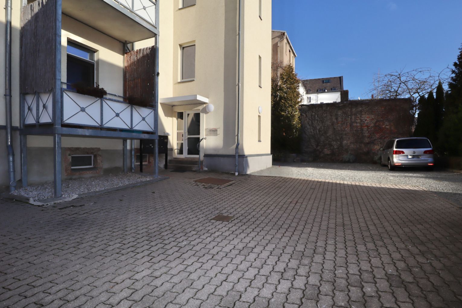 2-Raum Wohnung in Chemnitz • Balkon • saniert • Einbauküche • Stellplatz • Ebersdorf • jetzt anrufen