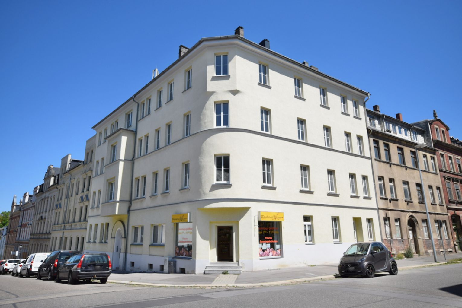 2-Raum • Balkon • Einbauküche • Fussbodenheizung • Wanne+Dusche • SmartHome-APP • TOP-Bad • MIeten?