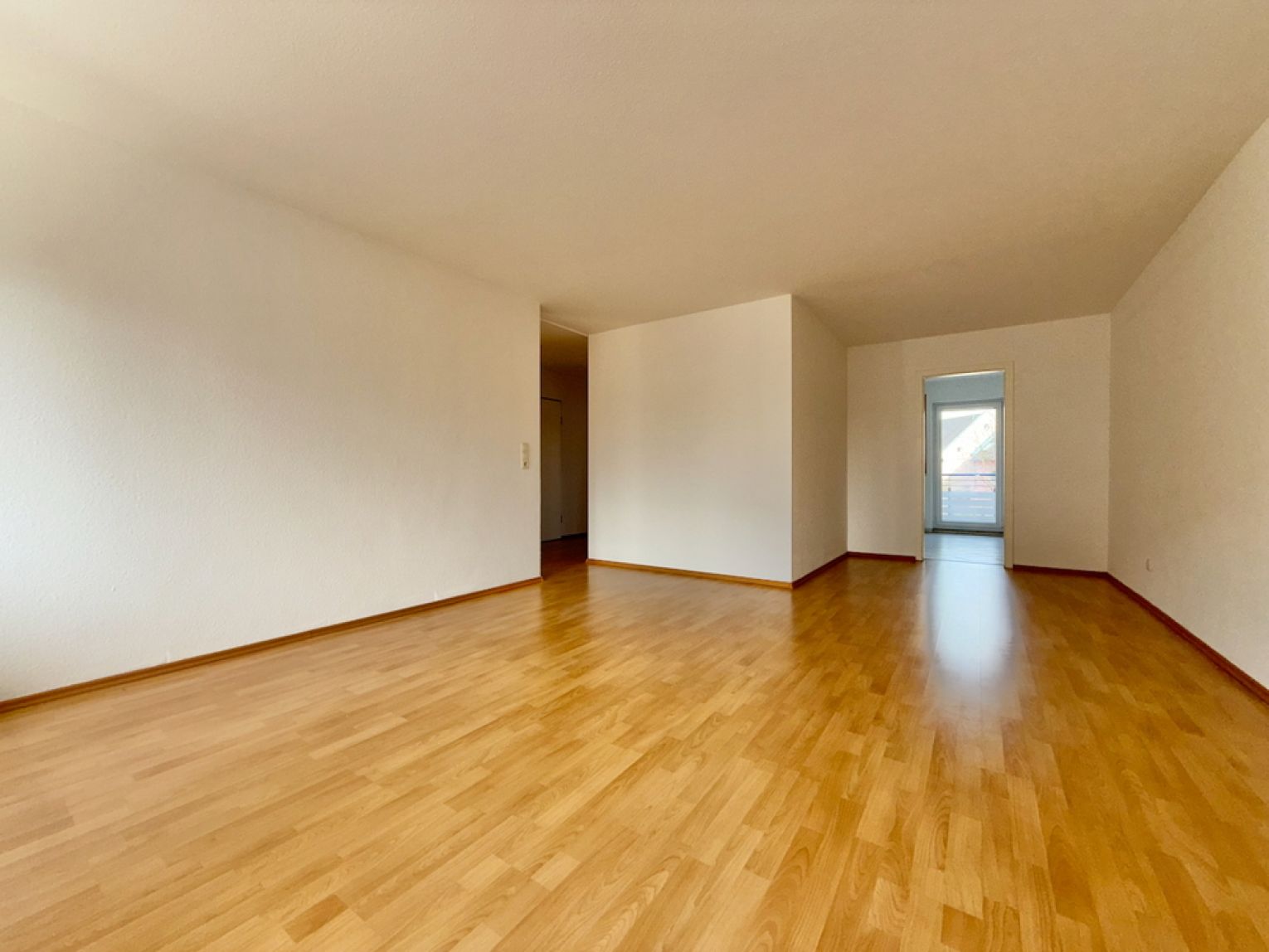 3 Zimmer • mit Balkon • Tiefgarage • zur Miete • in Chemnitz • Grüna • jetzt direkt anschauen!