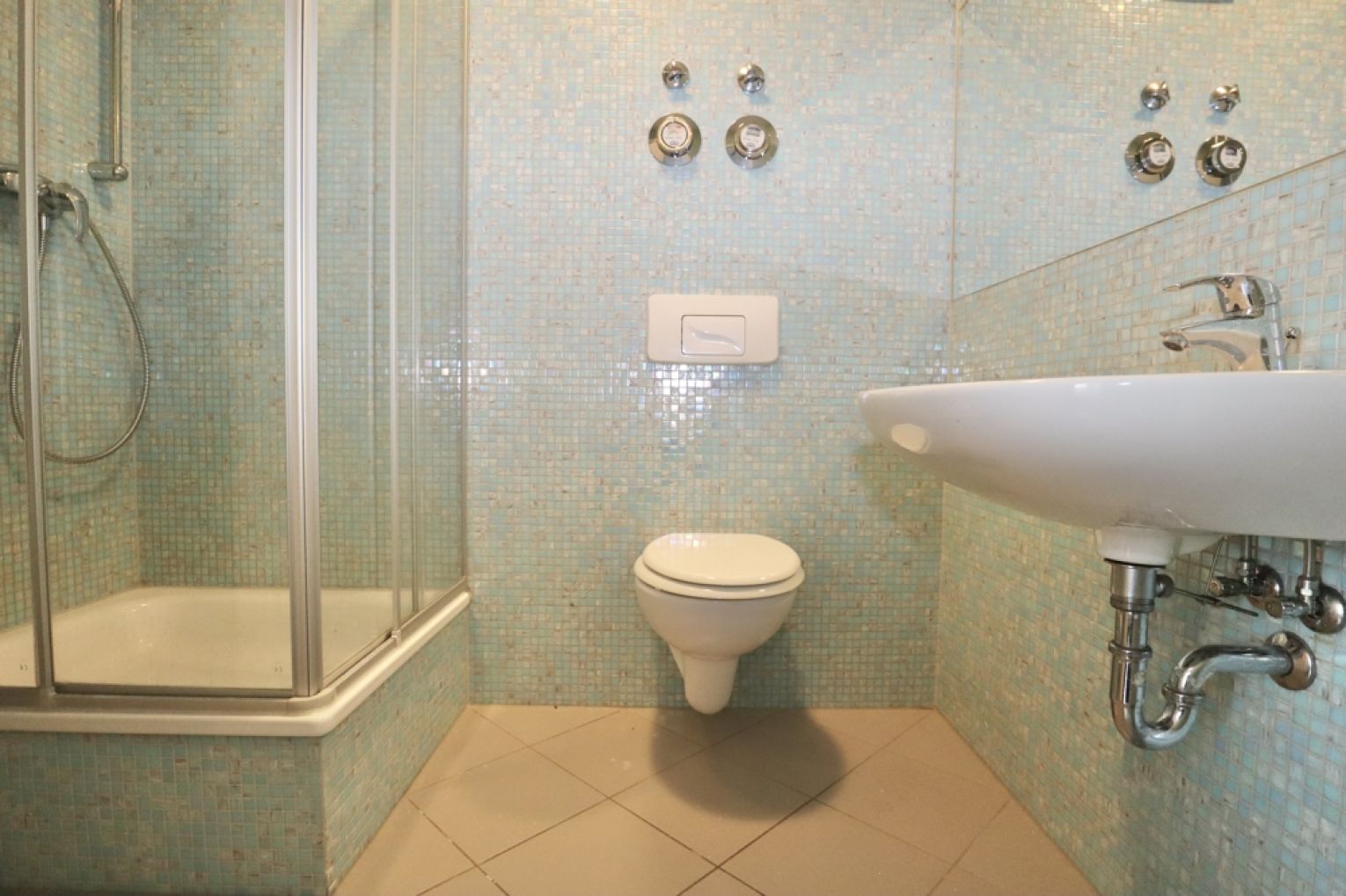 Maisonettewohnung • Dachgeschoss • 3 Zimmer • Tageslichtbad • Terrasse • Balkon • Schloßchemnitz