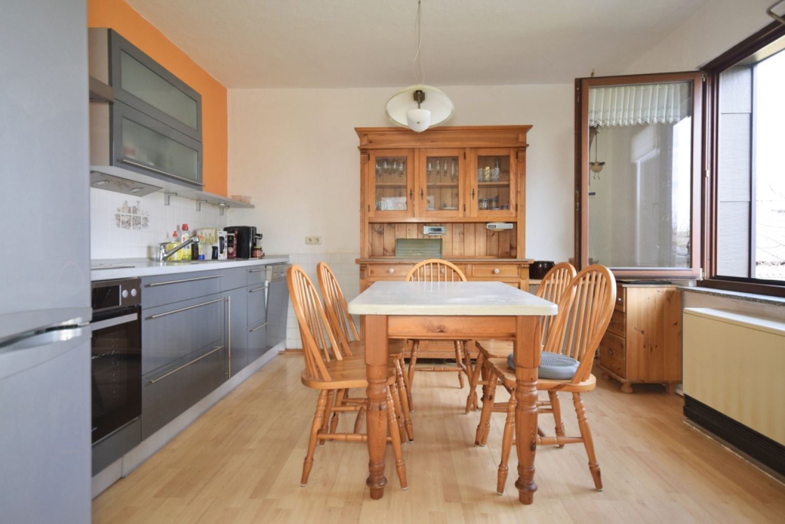 Einfamilienhaus • 5 Zimmer • tolles Grundstück • unterkellert • ruhige Wohnlage • kleine Garage