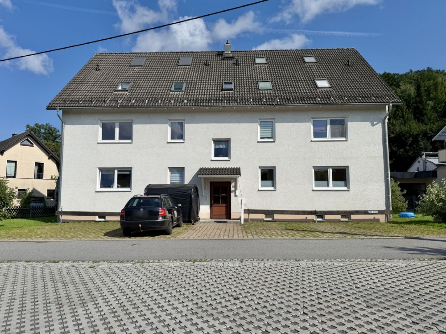 Große Terrasse • Sonnig • 3 Zimmer • ruhige Lage • Laminat • Bad mit Fenster • Stellplatz